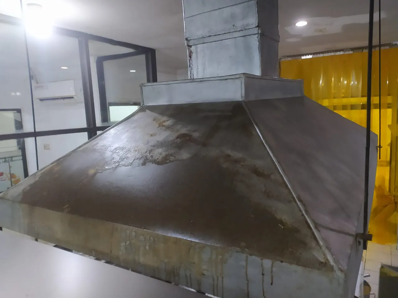 Risiko Tersembunyi dari Exhaust Fan yang Tidak Terawat Untuk Bisnis FnB